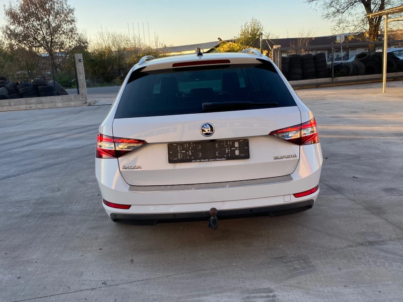 Skoda Superb, снимка 6 - Автомобили и джипове - 52417847