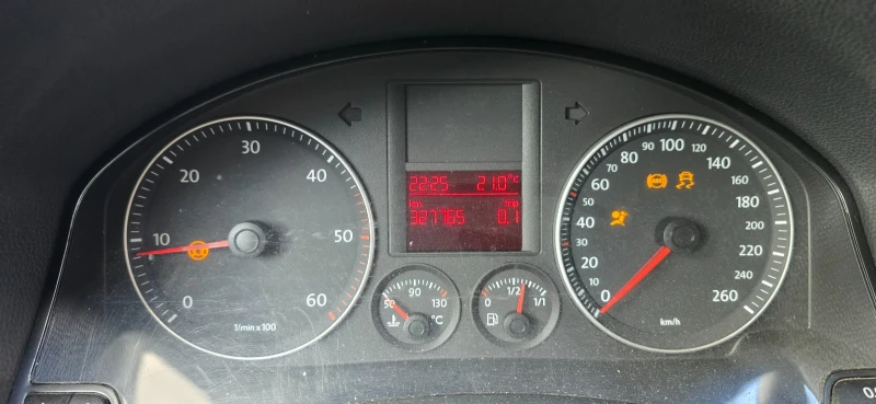 VW Golf 1.9, снимка 10 - Автомобили и джипове - 52887904