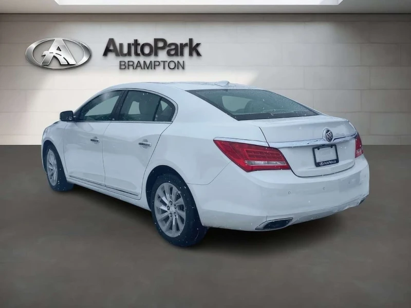 Buick Lacrosse * Premium * CARFAX * ЦЕНА ДО БГ, снимка 8 - Автомобили и джипове - 53214067