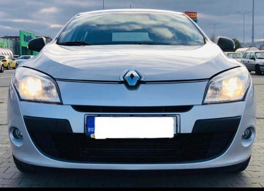 Renault Megane 1.5дци/2ключа/про мобиле/2комплекта гуми, снимка 2 - Автомобили и джипове - 46403269