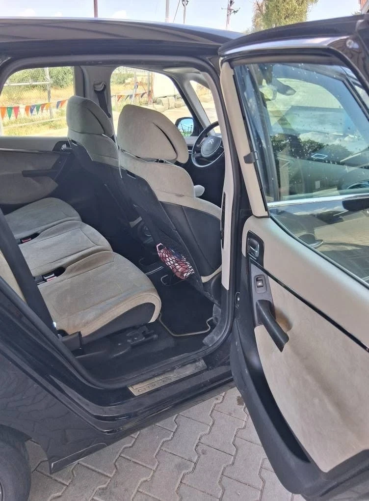 Citroen C4 Picasso 1.6 HDI, снимка 9 - Автомобили и джипове - 55400661