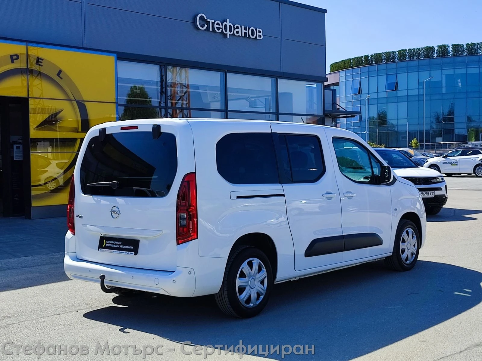 Opel Combo Life 4 1 XL Edition 1.5 Diesel (130HP) MT6 - изображение 8