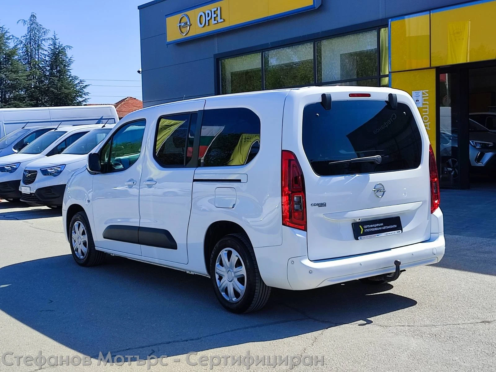 Opel Combo Life 4 1 XL Edition 1.5 Diesel (130HP) MT6 - изображение 6