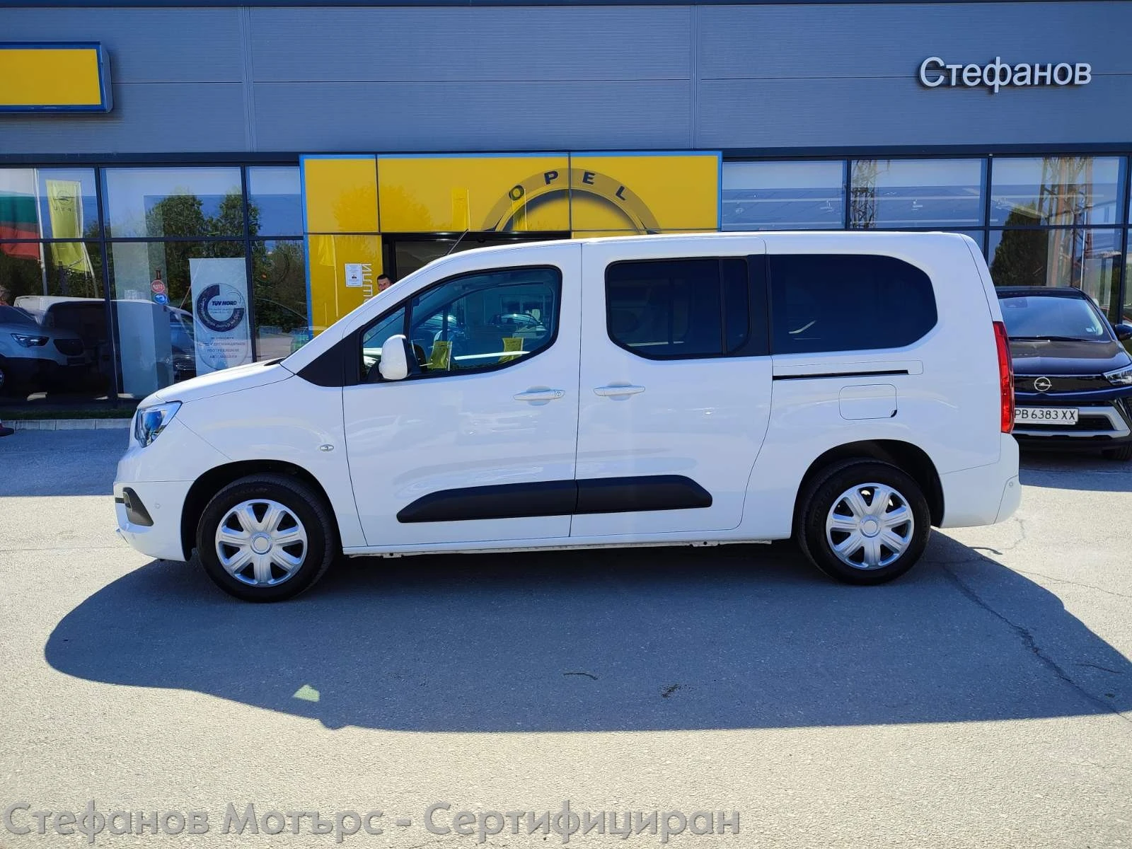 Opel Combo Life 4 1 XL Edition 1.5 Diesel (130HP) MT6 - изображение 4