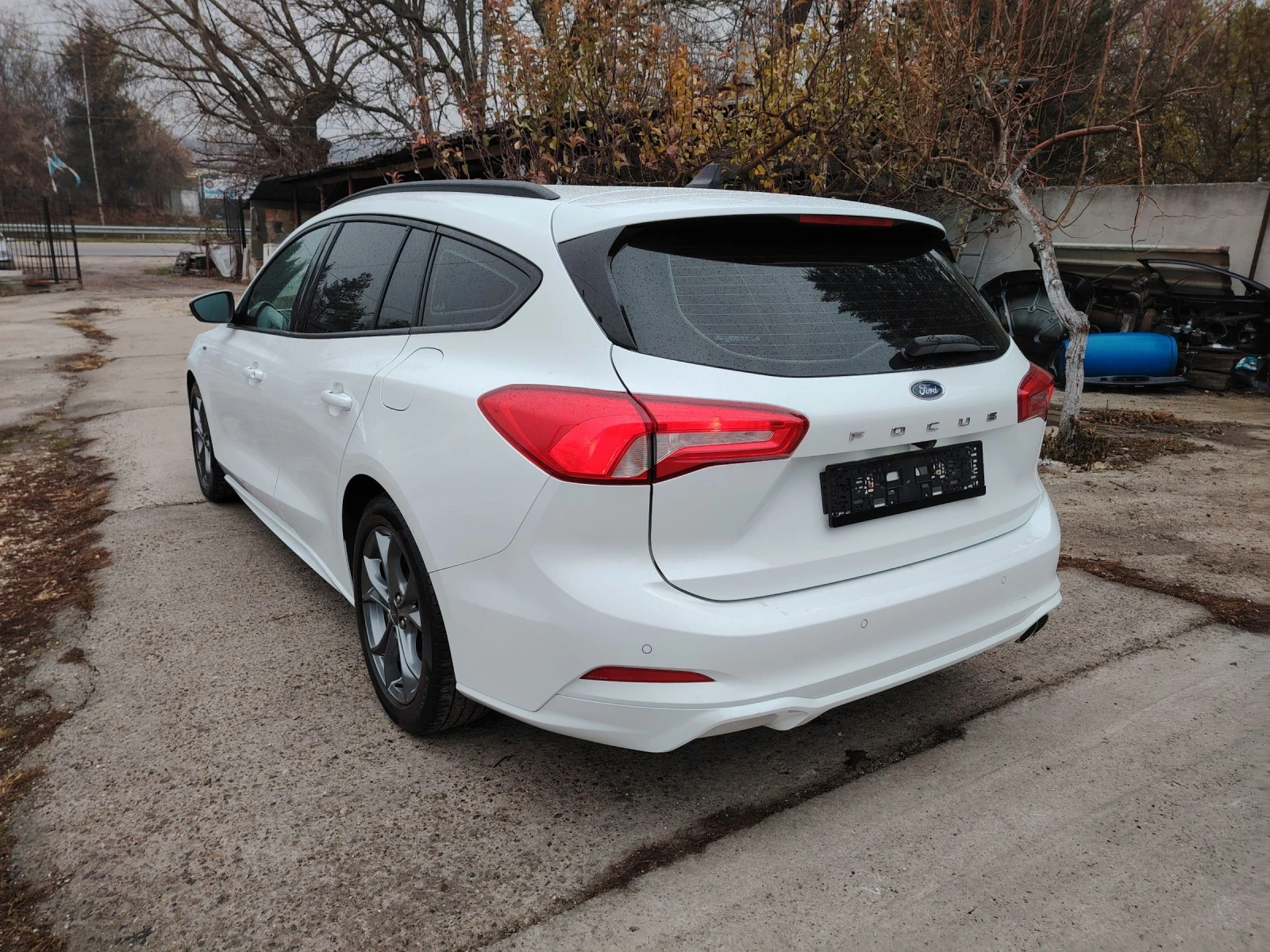 Ford Focus 1.5 STline - изображение 2