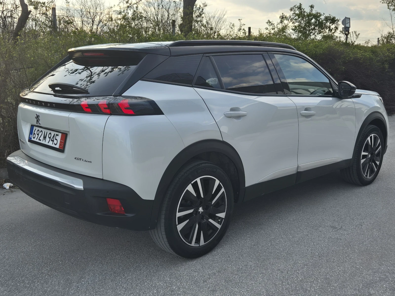 Peugeot 2008 GT line 52kw/h - изображение 8