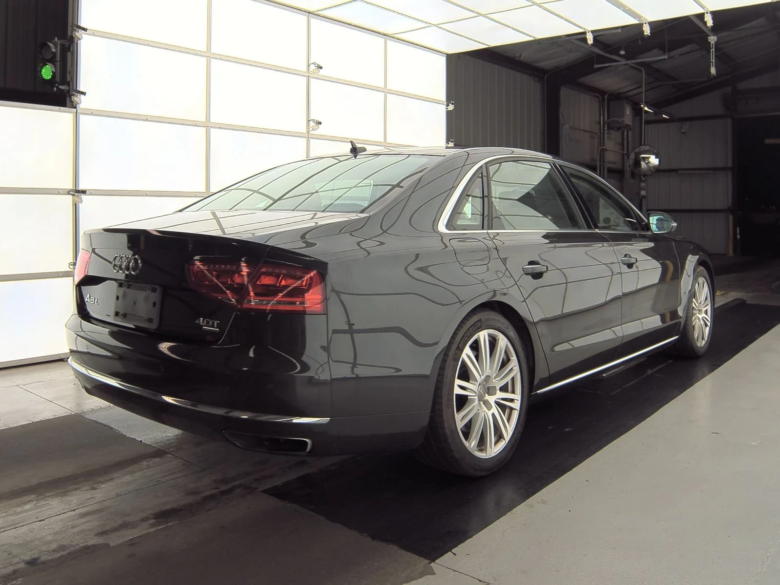 Audi A8  - изображение 7