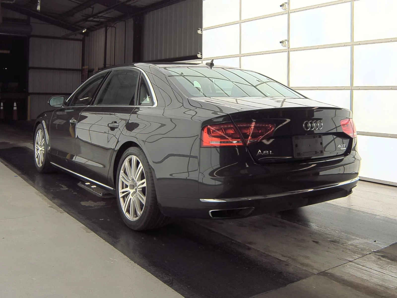 Audi A8  - изображение 4