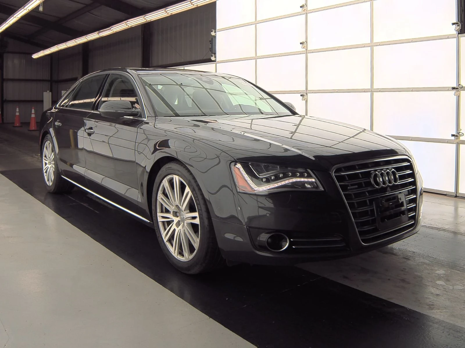 Audi A8  - изображение 3