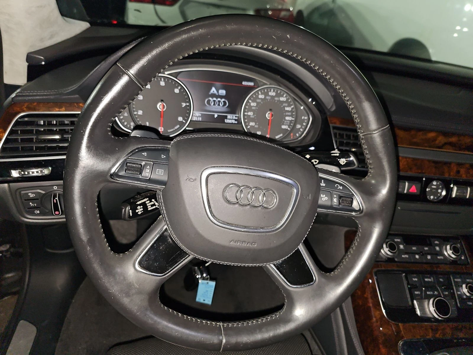 Audi A8  - изображение 8