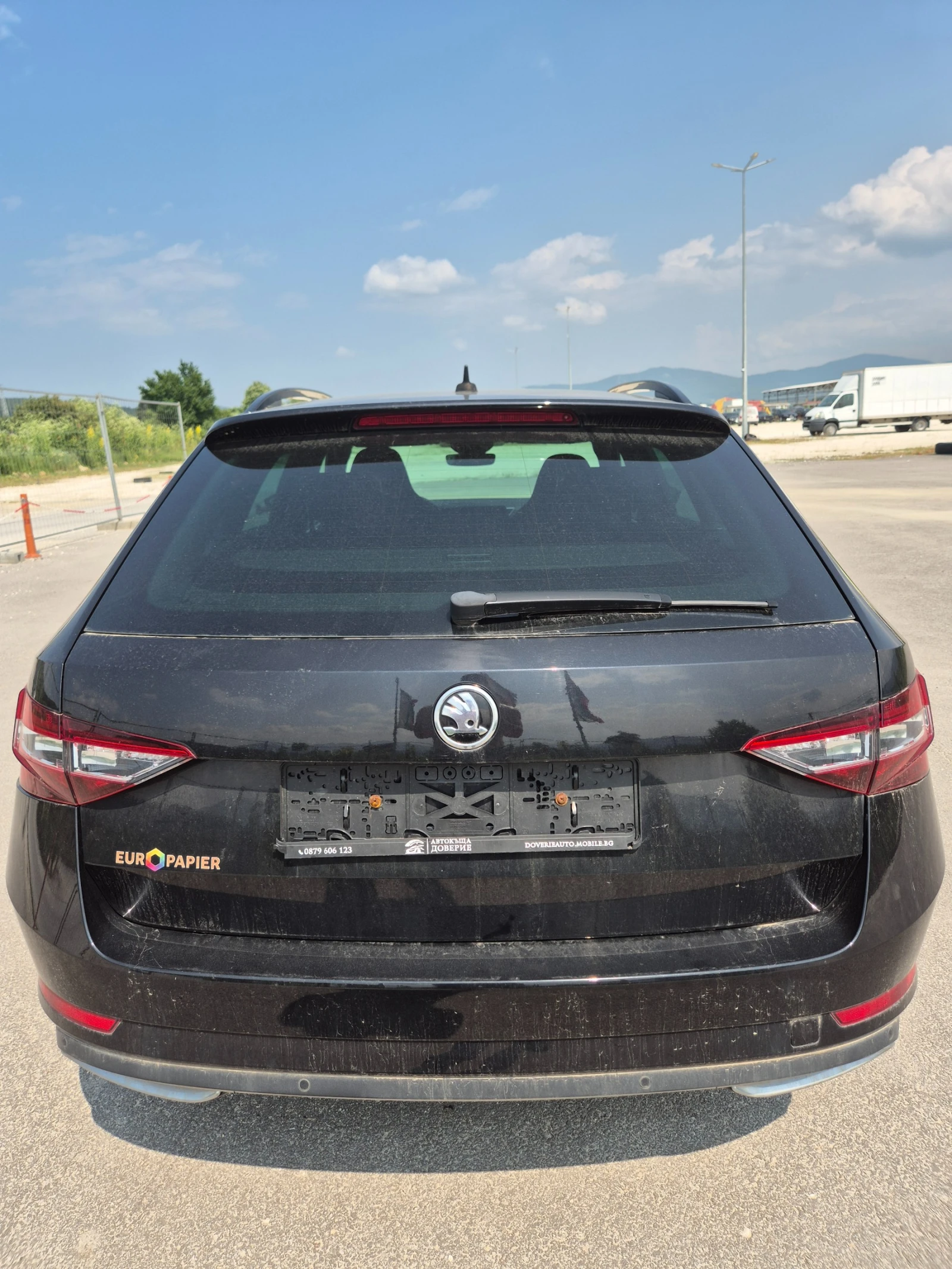 Skoda Superb 2.0 - изображение 2
