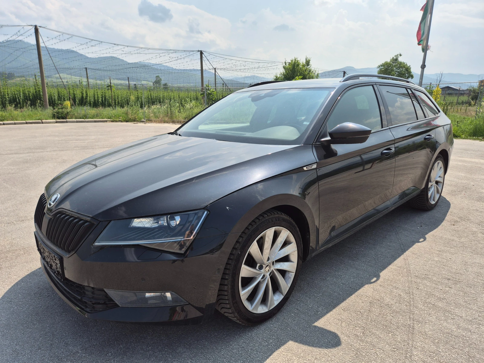 Skoda Superb 2.0 - изображение 6