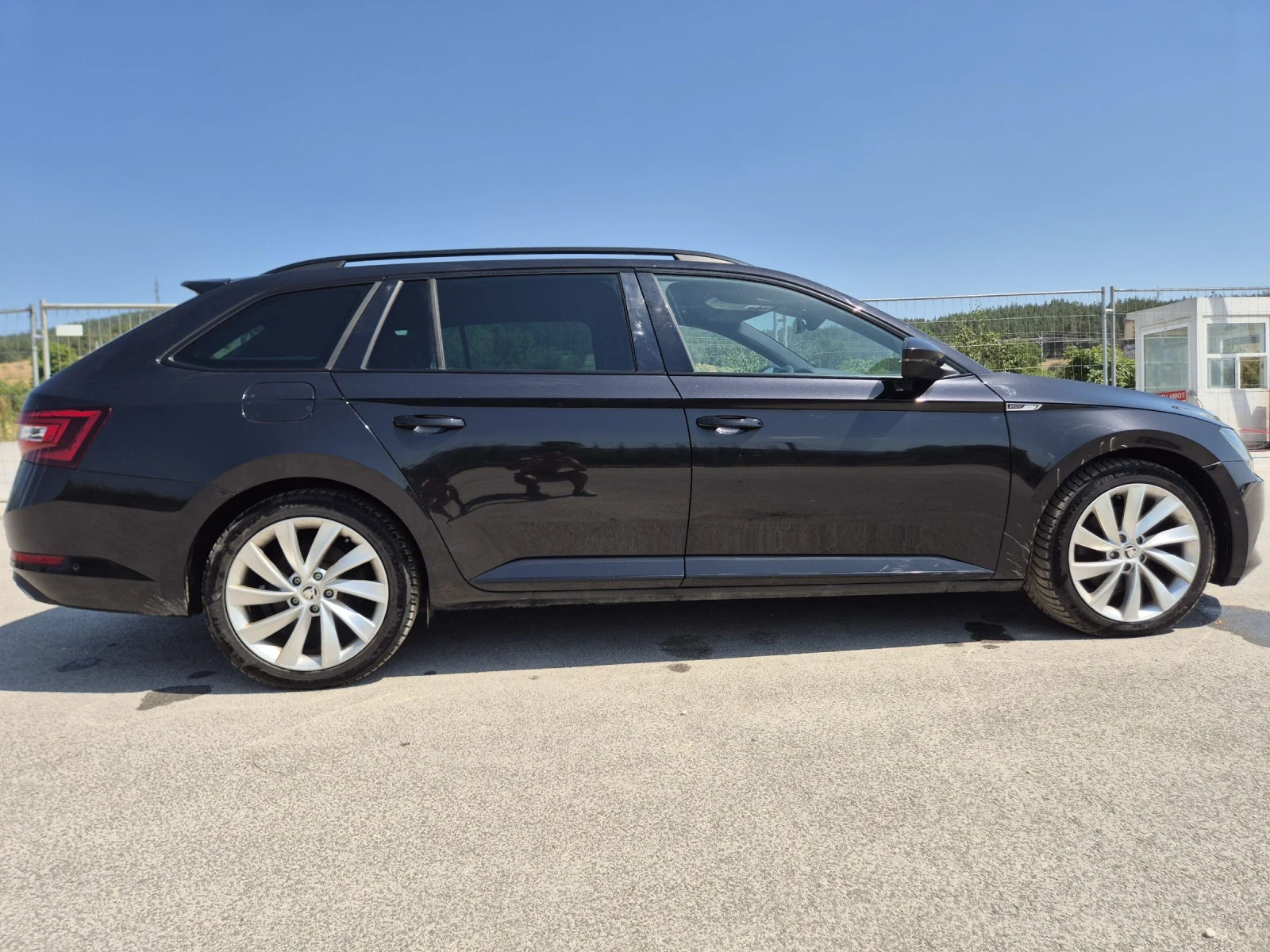 Skoda Superb 2.0 - изображение 7