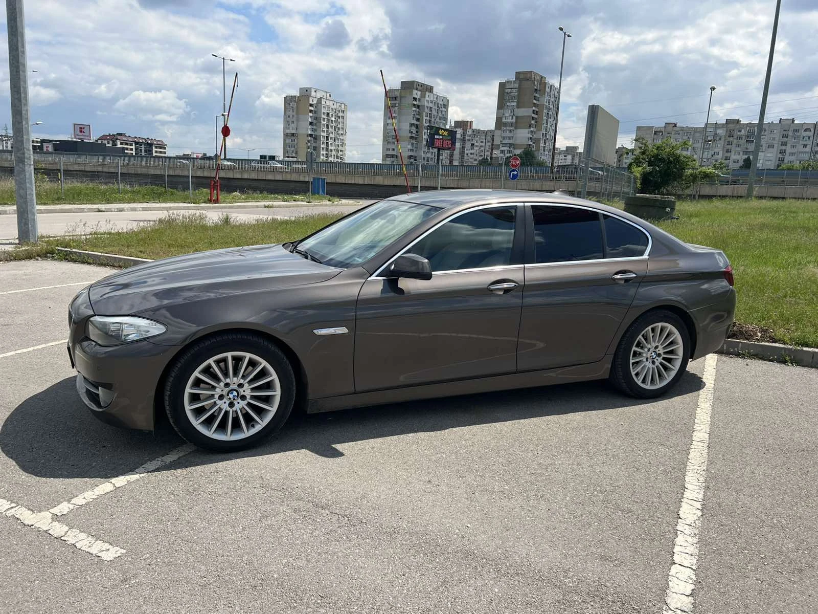 BMW 523  - изображение 4