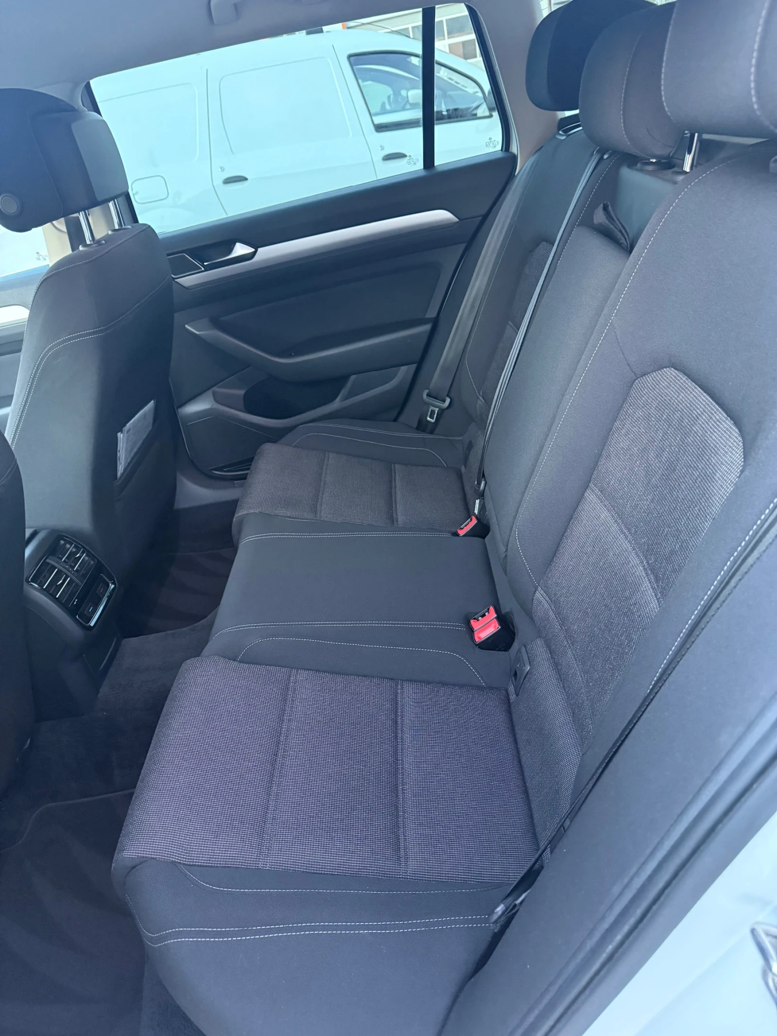 VW Passat B8/2.0TDI/HIGHLINE BLUEMOTION  | Mobile.bg   11