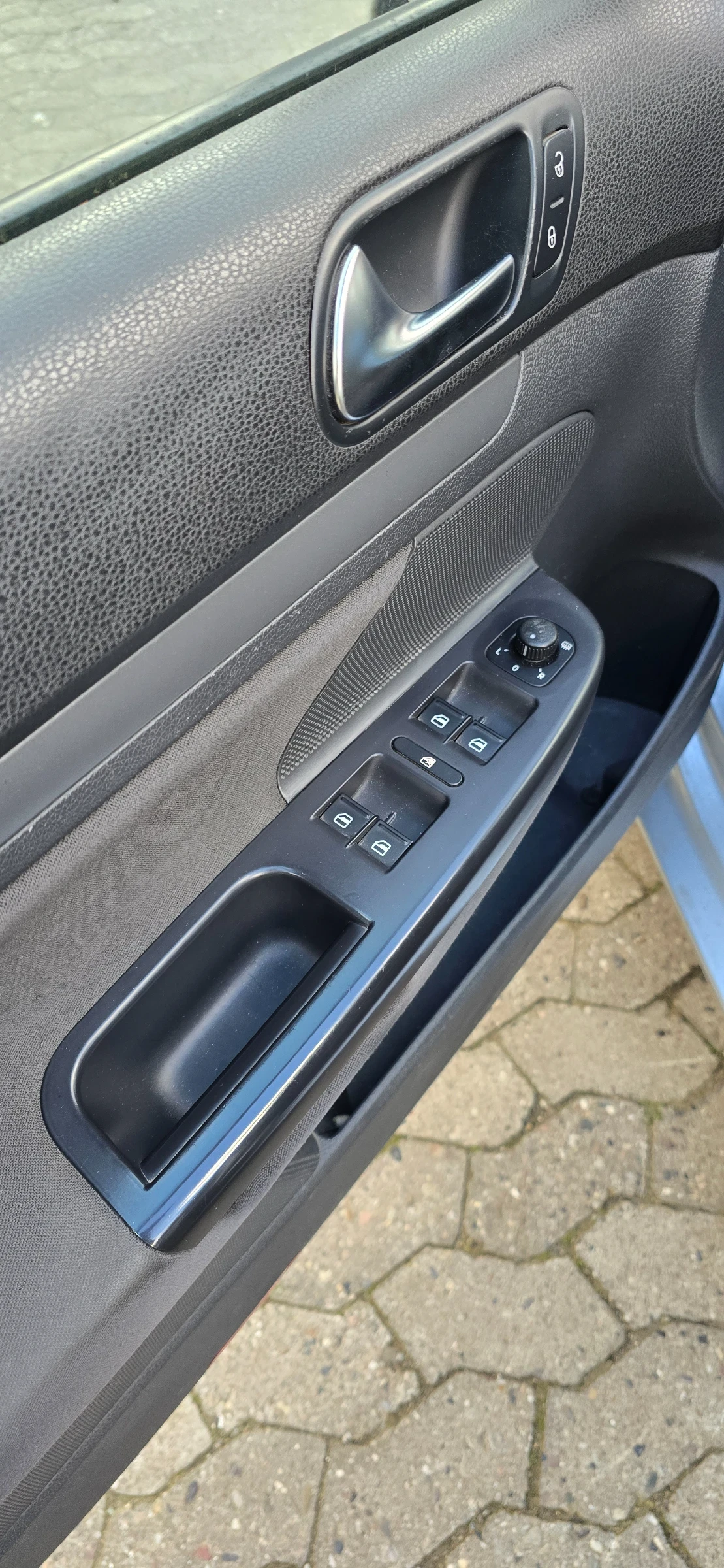 VW Golf 1.9 - изображение 9