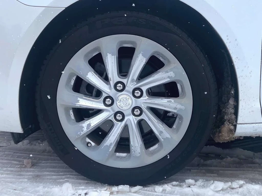 Buick Lacrosse * Premium * CARFAX * ���� �� �� | Mobile.bg � ����������� 10