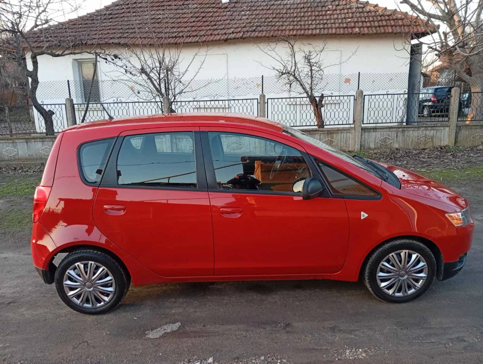 Mitsubishi Colt 1.1i - изображение 4