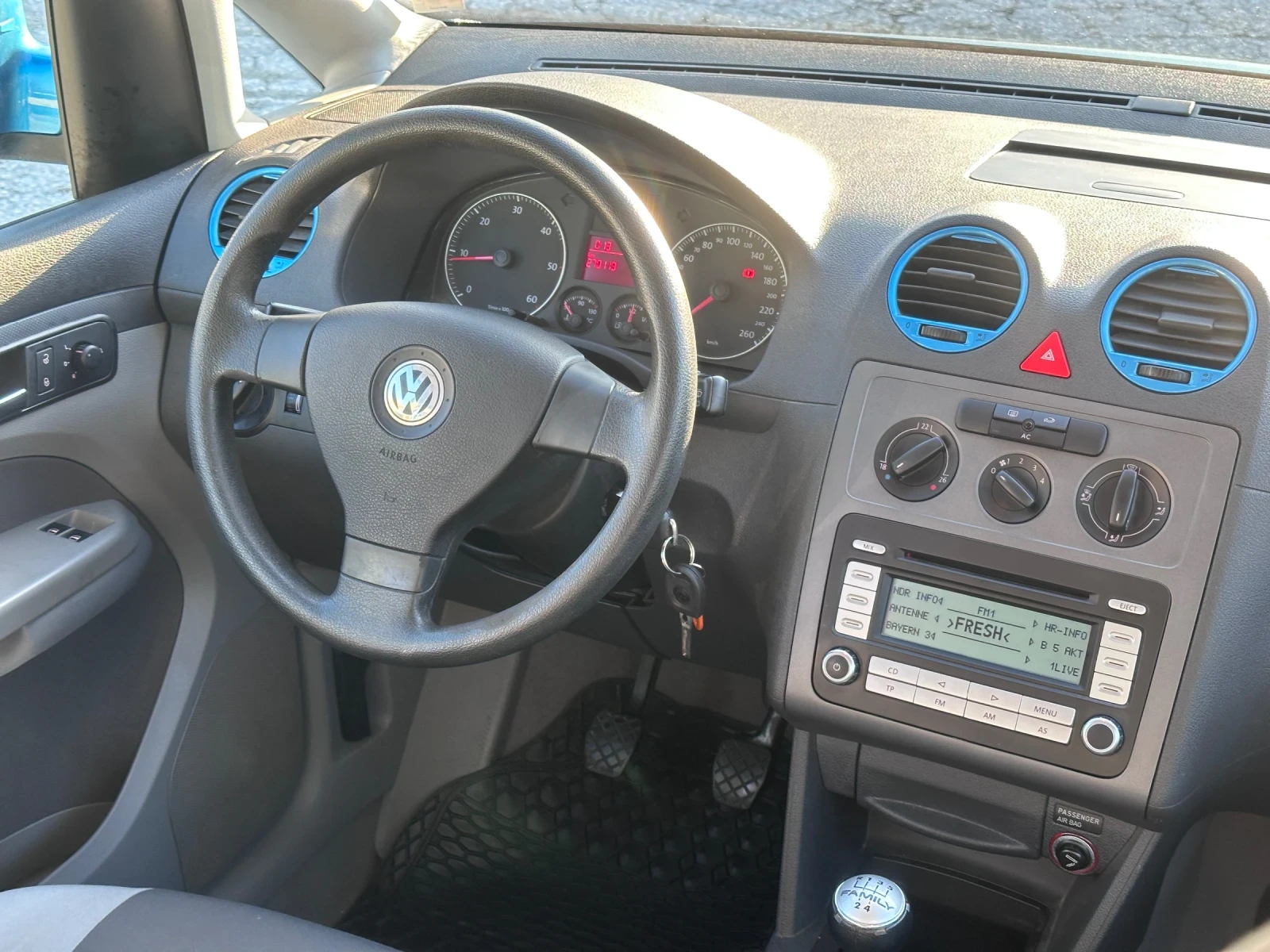 VW Caddy 1.9TDI* FAMILY* �������� �������* ������! | Mobile.bg � ����������� 8