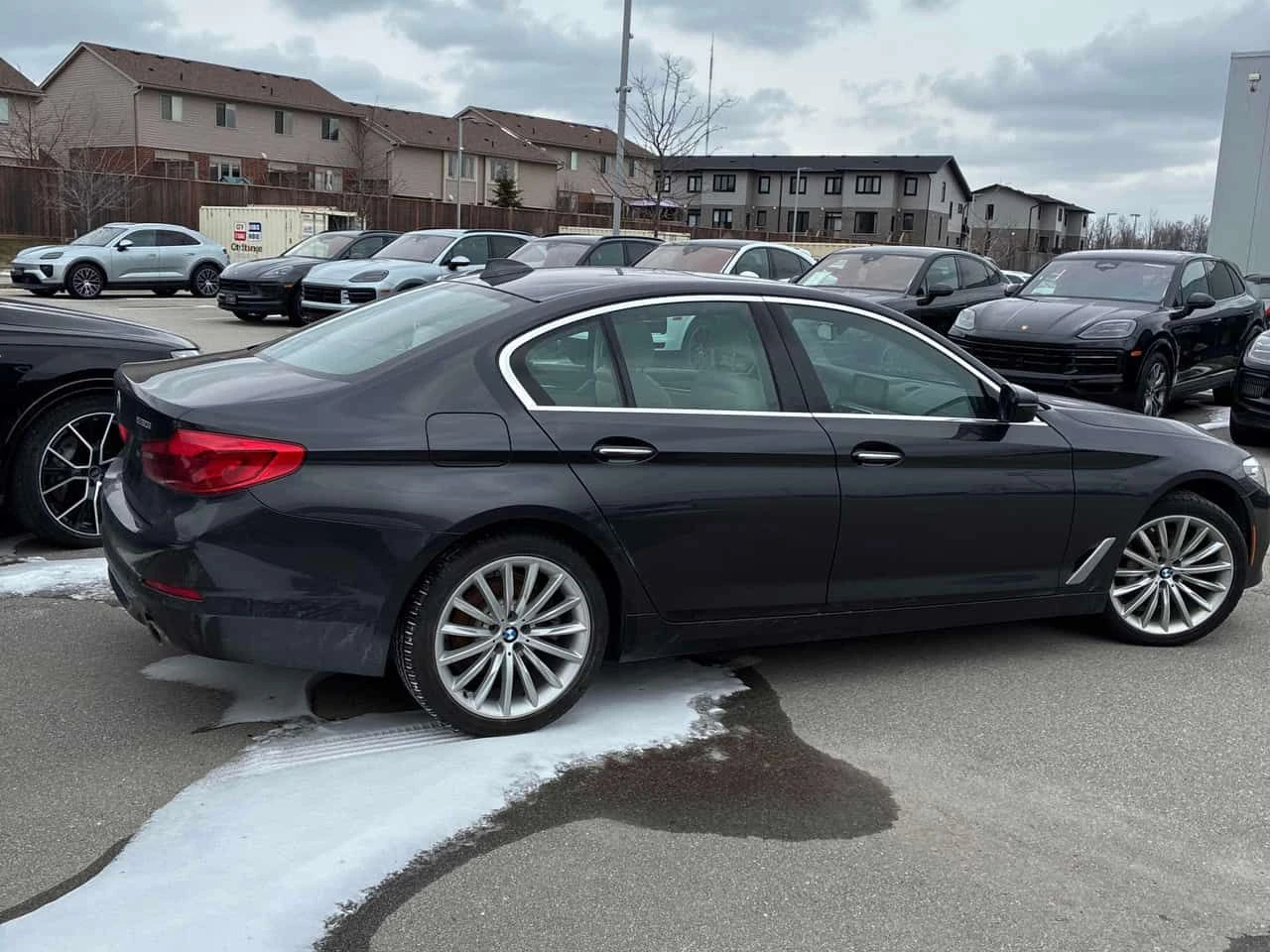 BMW 530 530i xDrive  CARFAX, снимка 3 - Автомобили и джипове - 53907627