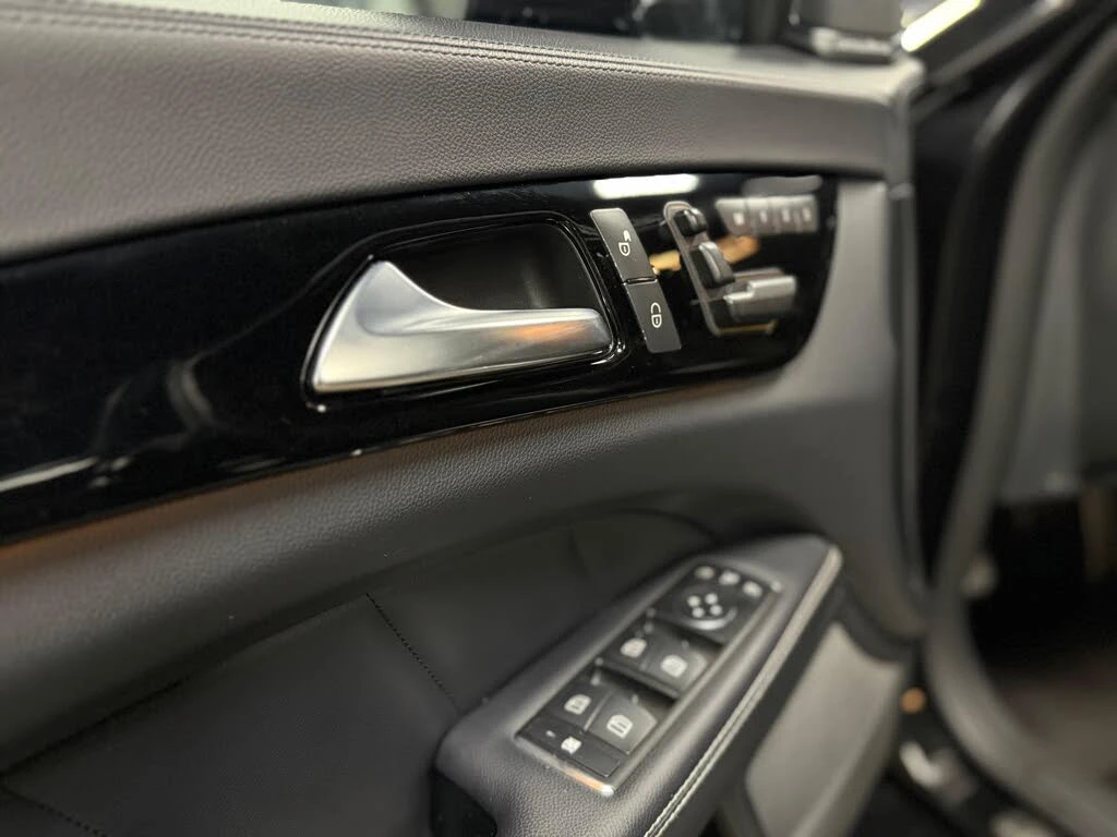 Mercedes-Benz CLS 500, снимка 12 - Автомобили и джипове - 53967082