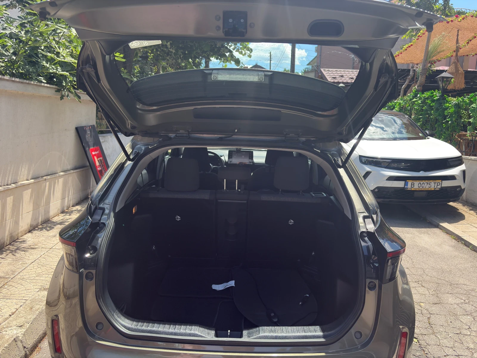 Toyota Yaris Cross, снимка 3 - Автомобили и джипове - 55206476