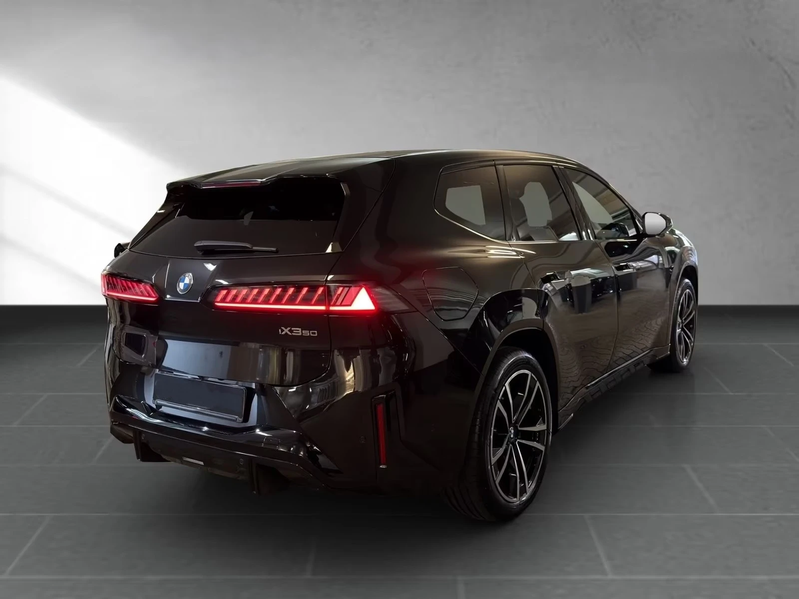 BMW iX3 50/xDrive/NEW MODEL/M-SPORT/ICONIC GLOW/HEADUP/H&K, снимка 7 - Автомобили и джипове - 54043067