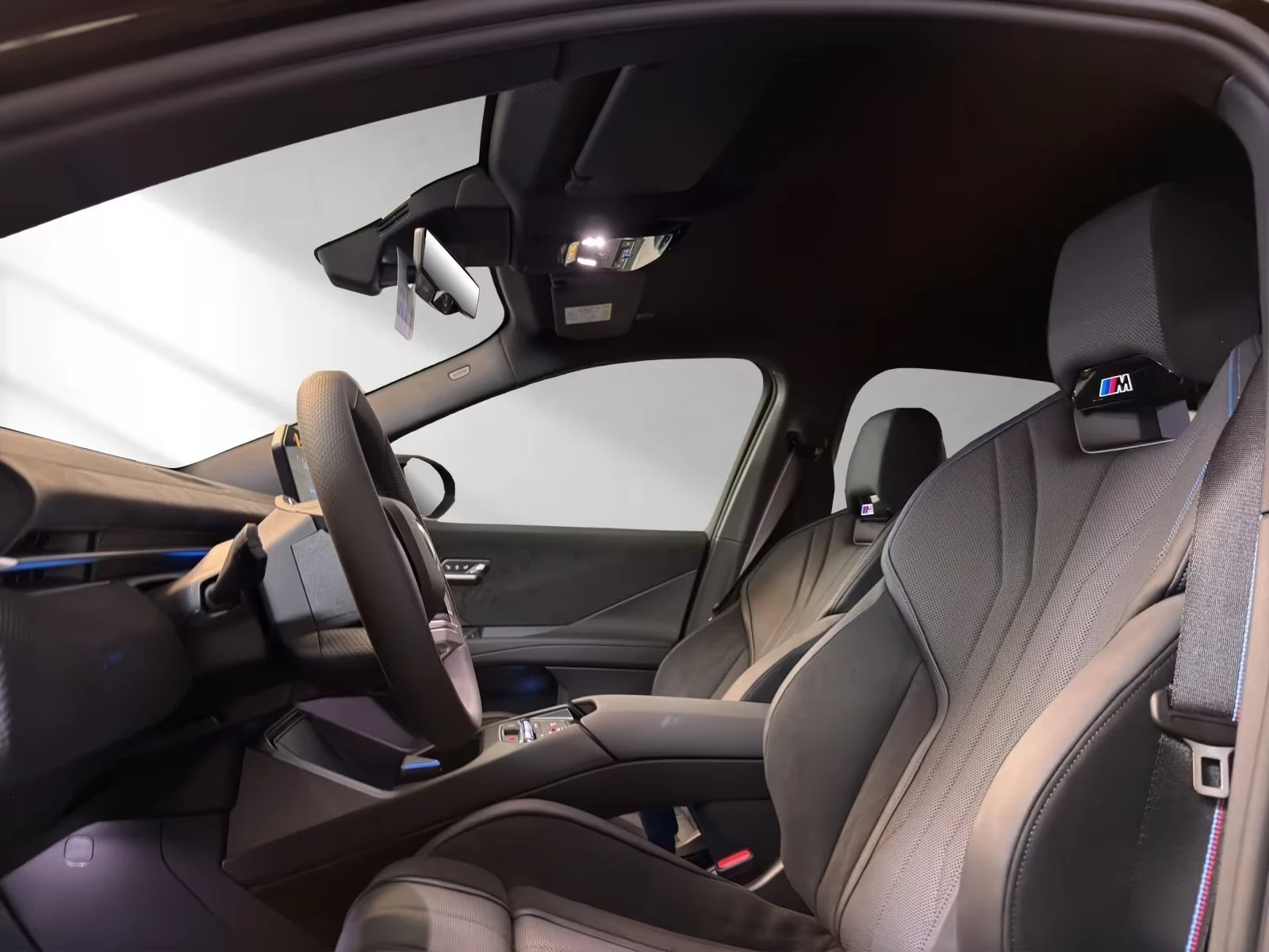 BMW iX3 50/xDrive/NEW MODEL/M-SPORT/ICONIC GLOW/HEADUP/H&K, снимка 10 - Автомобили и джипове - 54043067