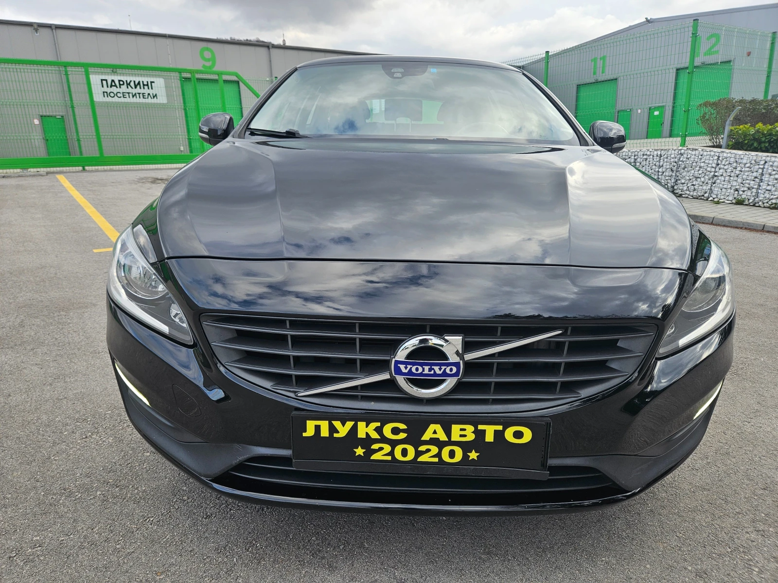 Volvo V60 2.0 119хил км ПЕРФЕКТНО 