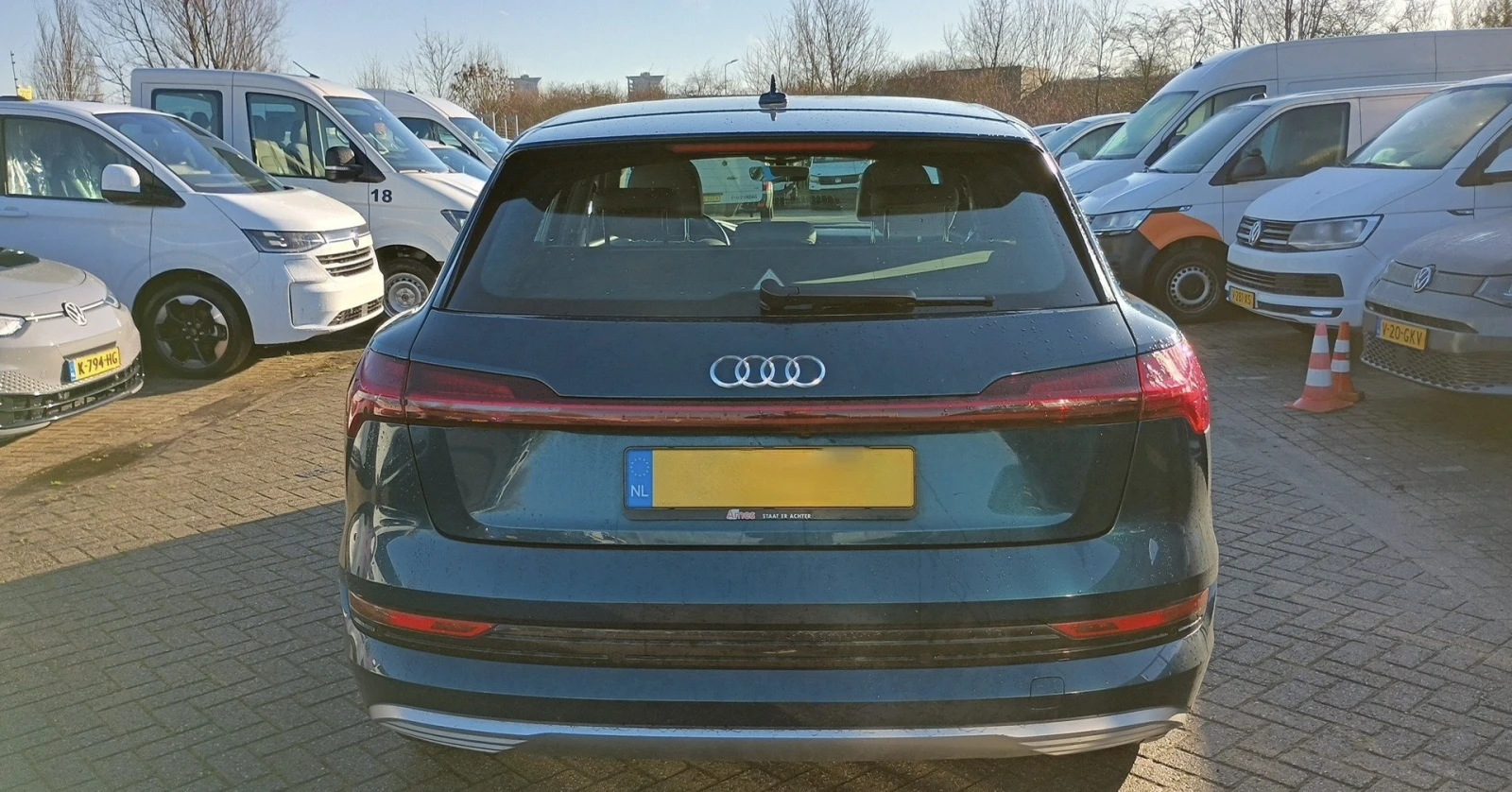 Audi E-Tron 55 ГАРАНЦИЯ QUATTRO 95KWH 408КС. ПАНОРАМА КАМЕРИ , снимка 6 - Автомобили и джипове - 54083364