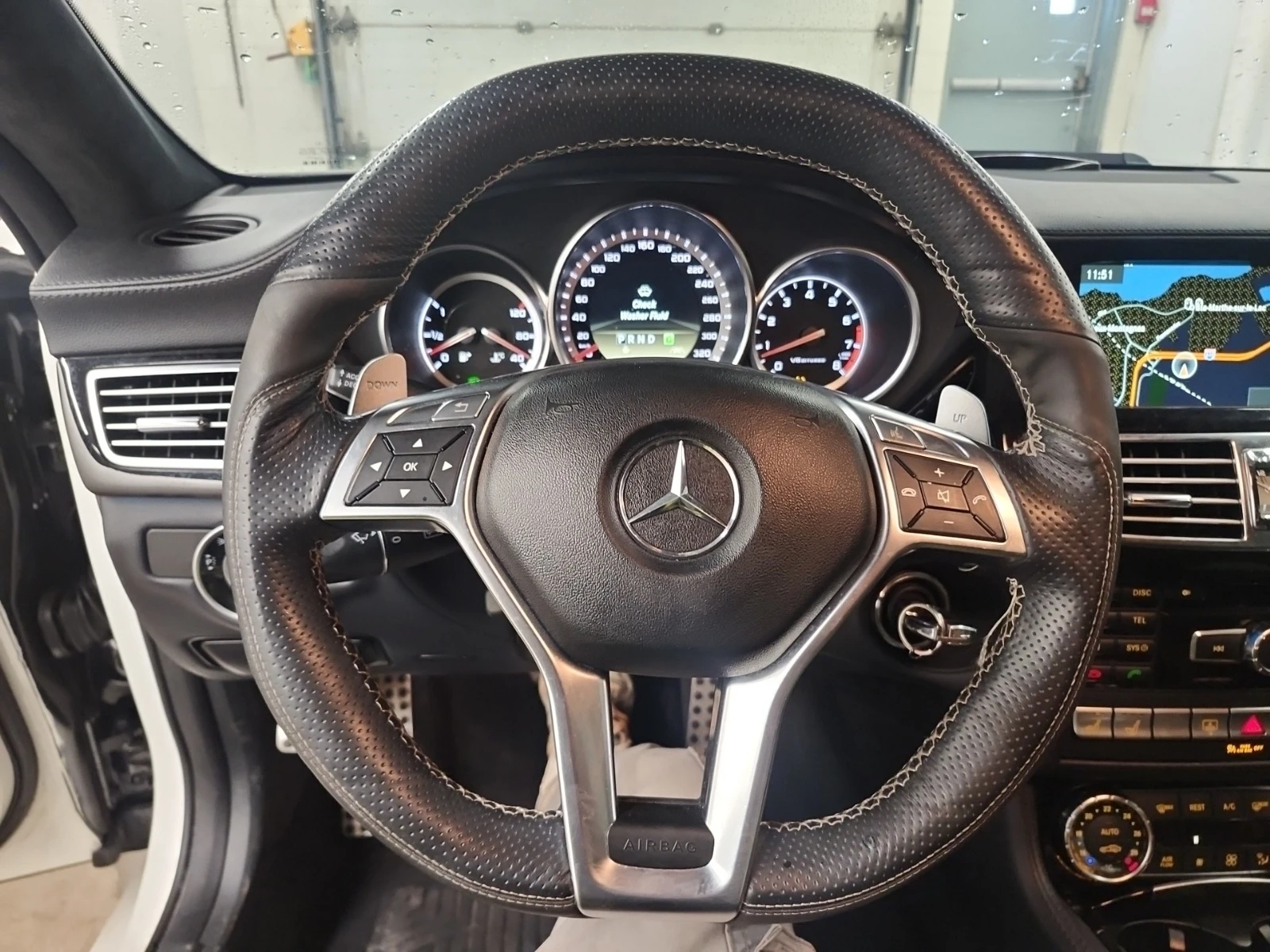 Mercedes-Benz CLS 63 AMG ОБДУХВАНЕ * ДИСТРОНИК * СЕРВИЗНА ИСТОРИЯ * , снимка 9 - Автомобили и джипове - 54140737