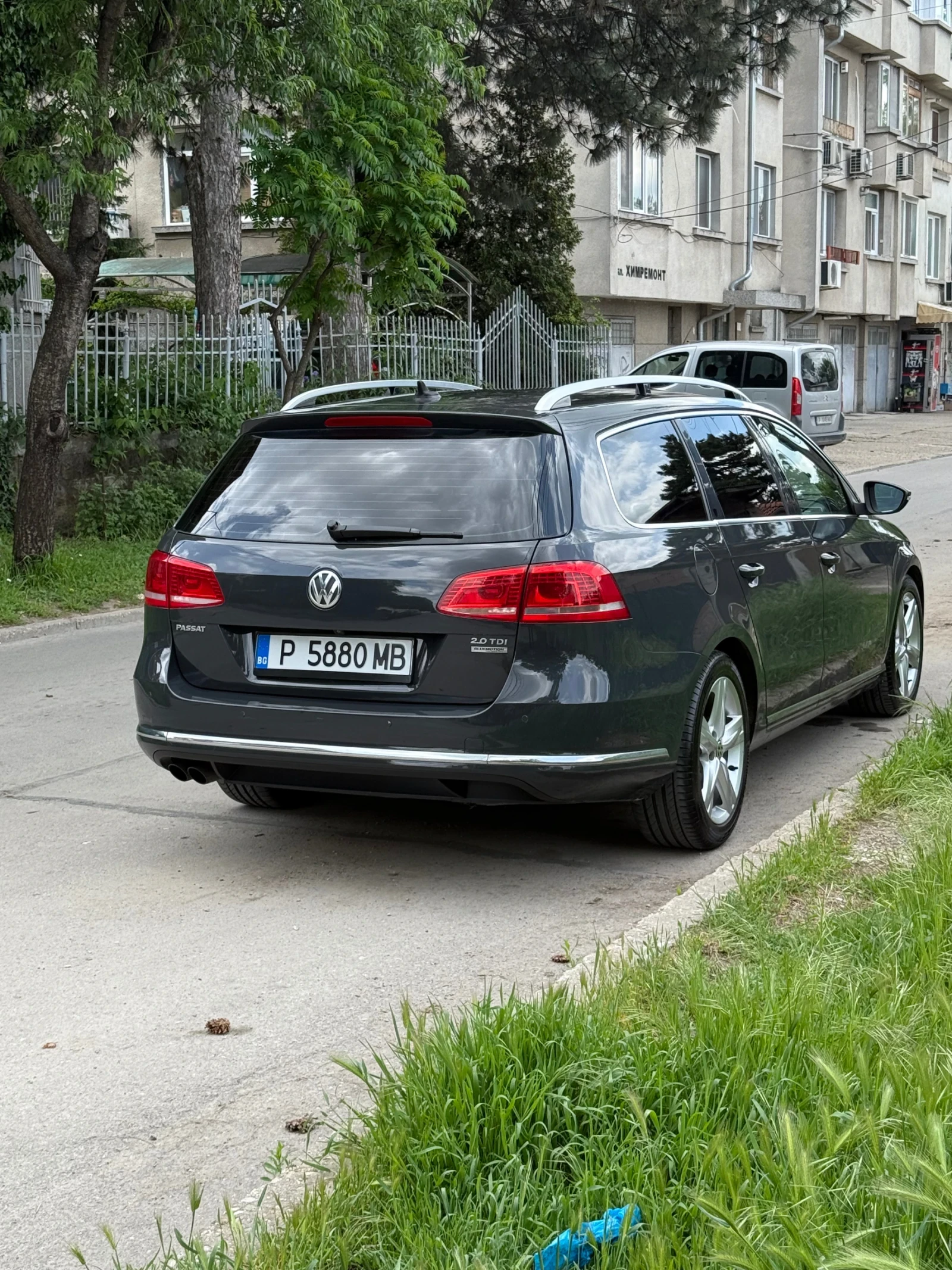 VW Passat Отличен, снимка 4 - Автомобили и джипове - 54329709