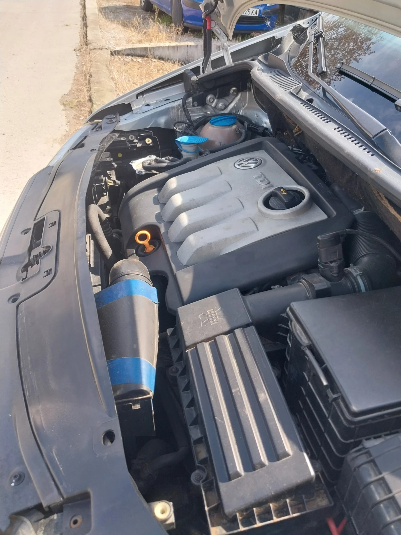 VW Caddy, снимка 2 - Автомобили и джипове - 54652850