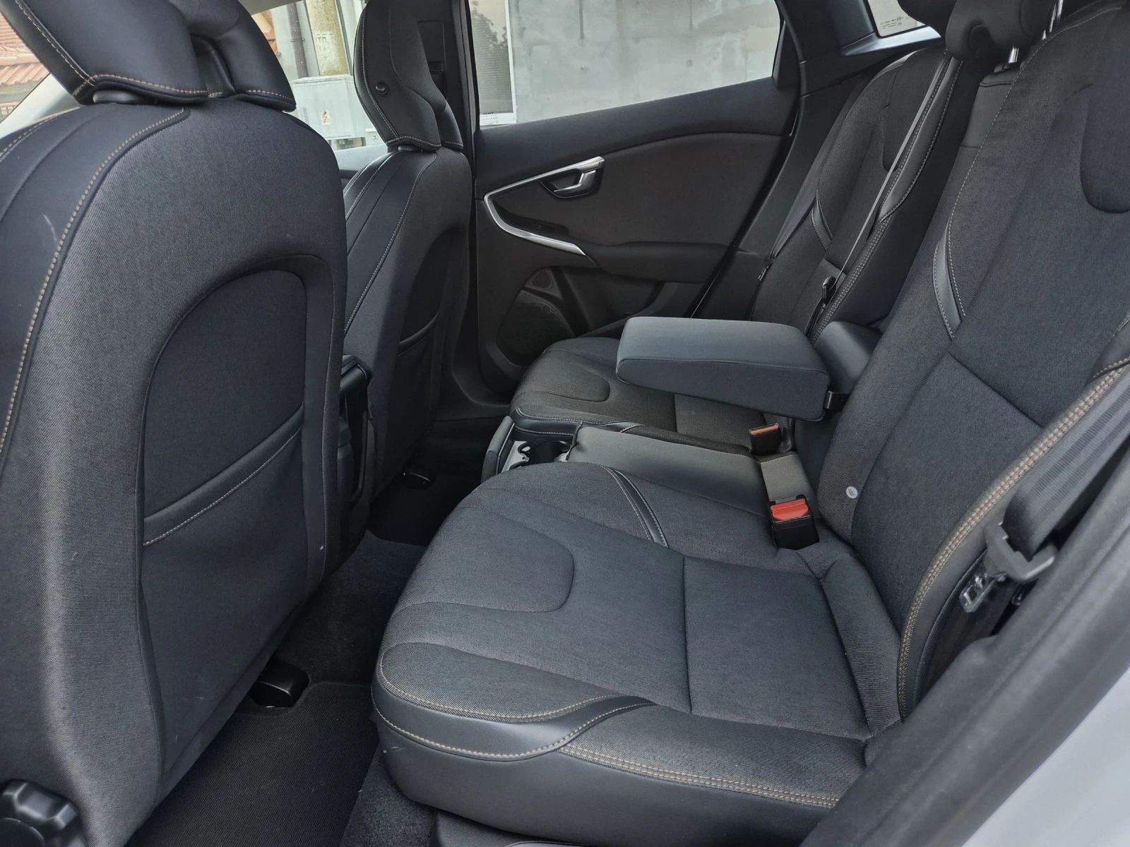 Volvo V40 Cross Country T5 AWD , снимка 10 - Автомобили и джипове - 55135155