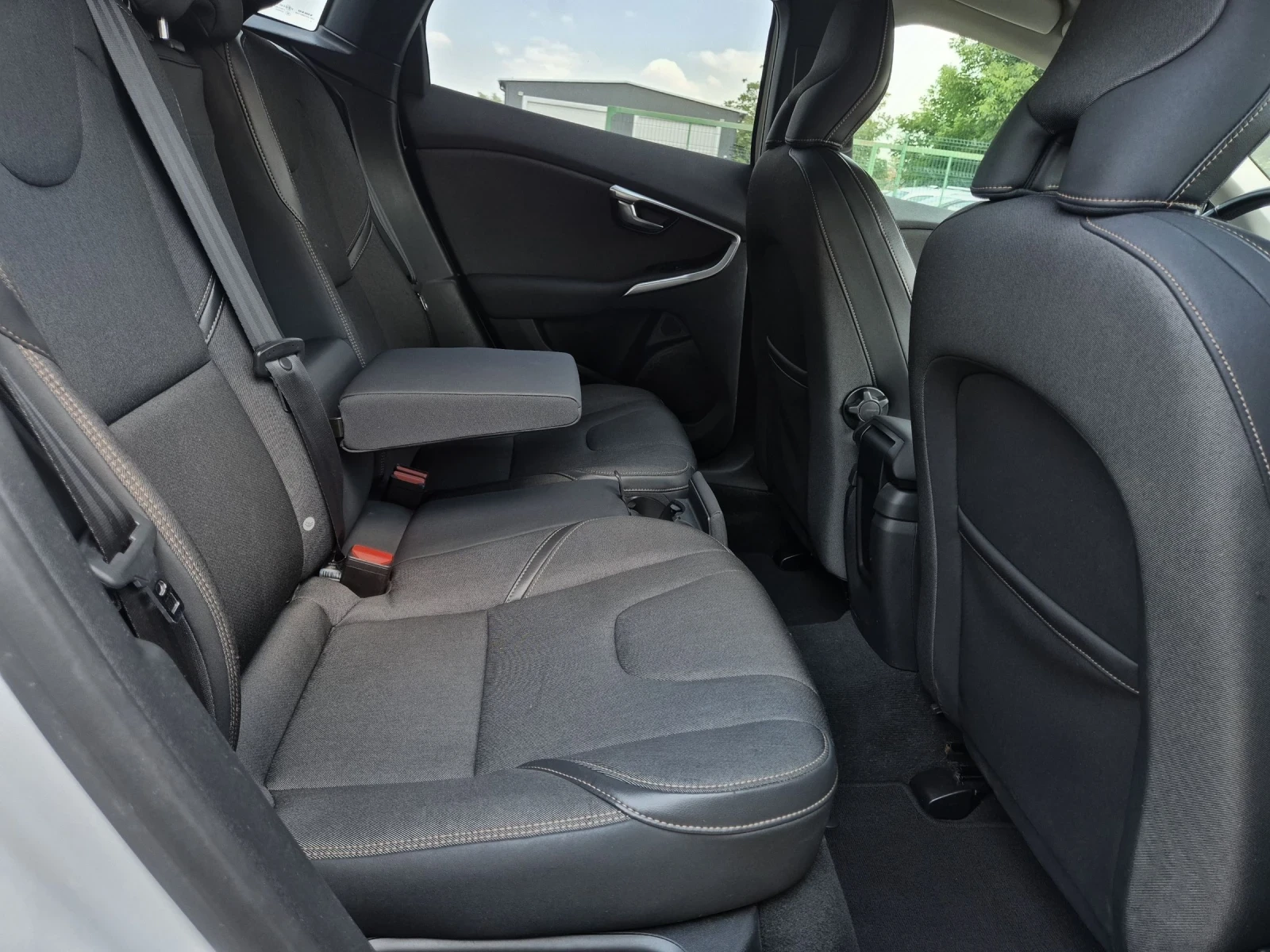 Volvo V40 Cross Country T5 AWD , снимка 11 - Автомобили и джипове - 55135155
