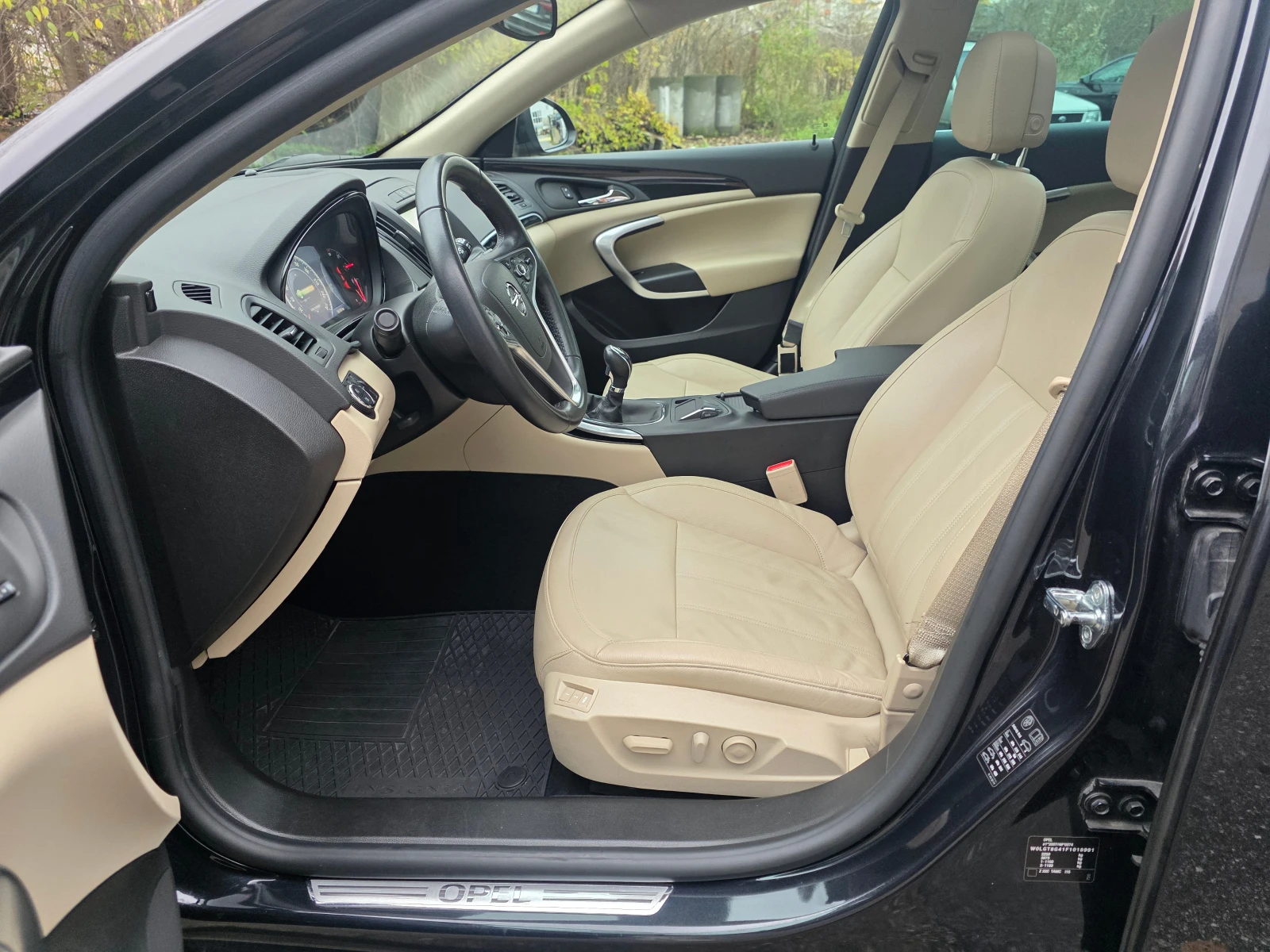 Opel Insignia 1.6TI 60000km! , снимка 12 - Автомобили и джипове - 55422823