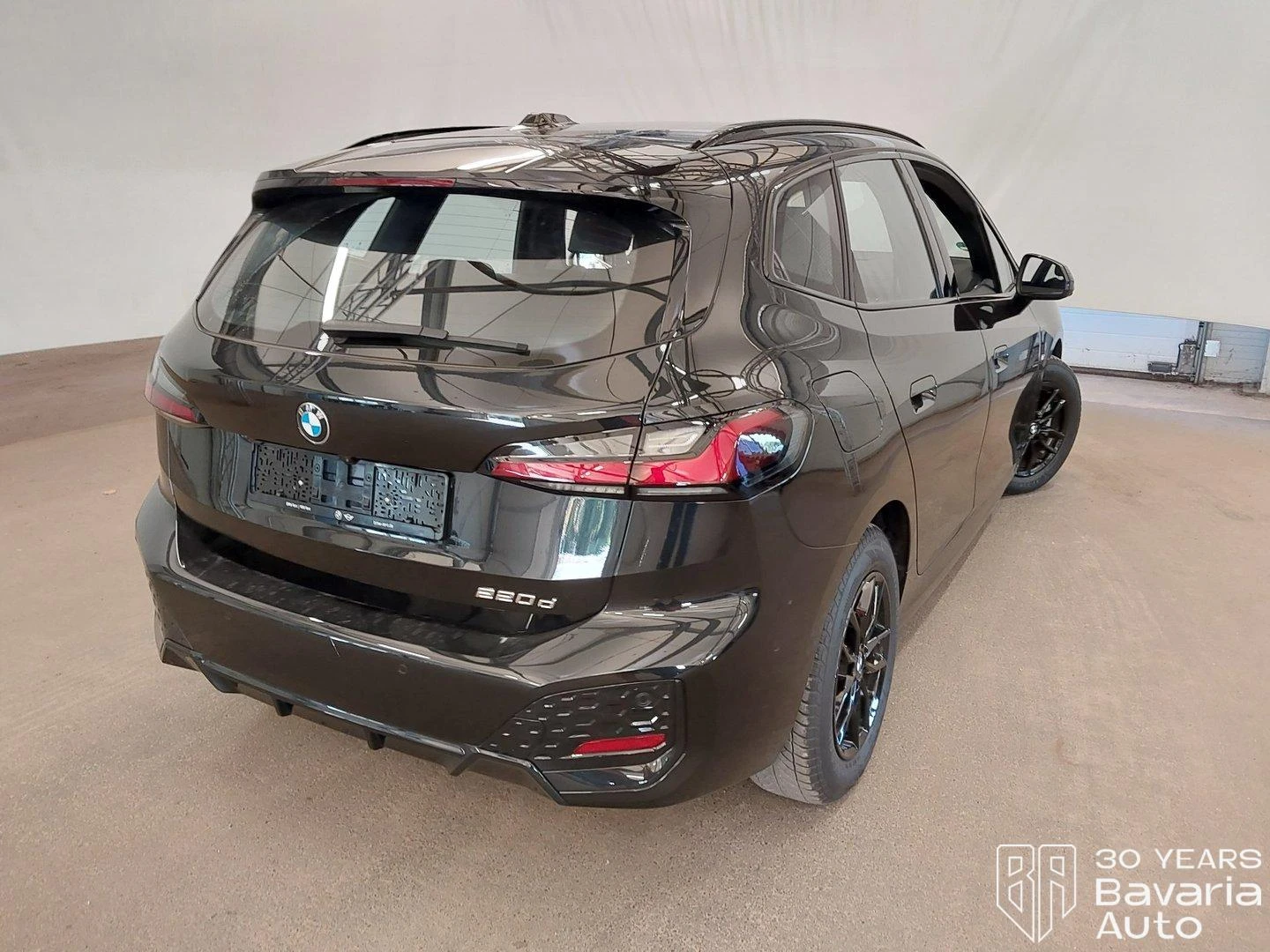BMW 220 d Active Tourer Steptronic, снимка 3 - Автомобили и джипове - 55851977