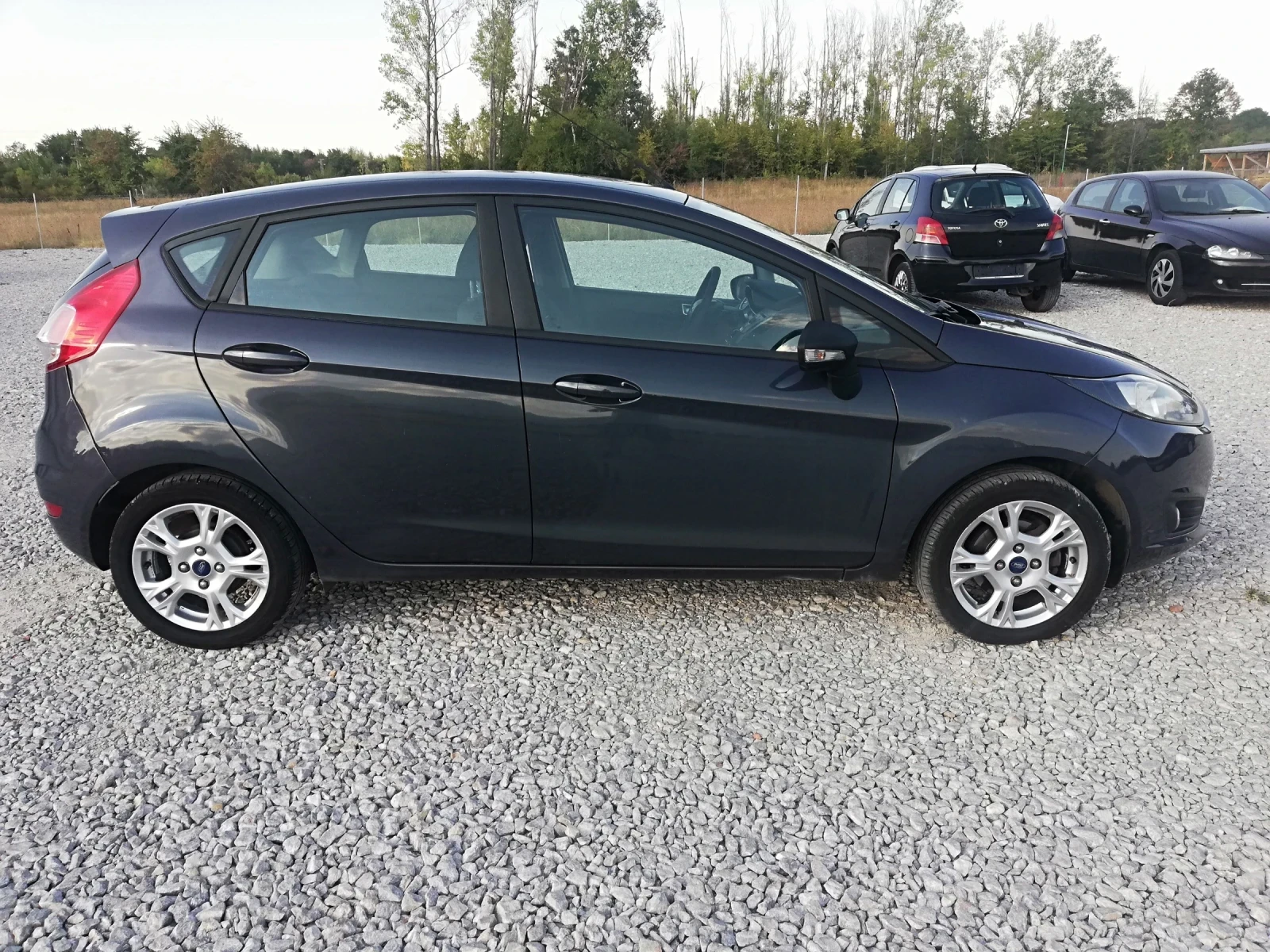 Ford Fiesta 1.2i kli italia, снимка 7 - Автомобили и джипове - 56136285