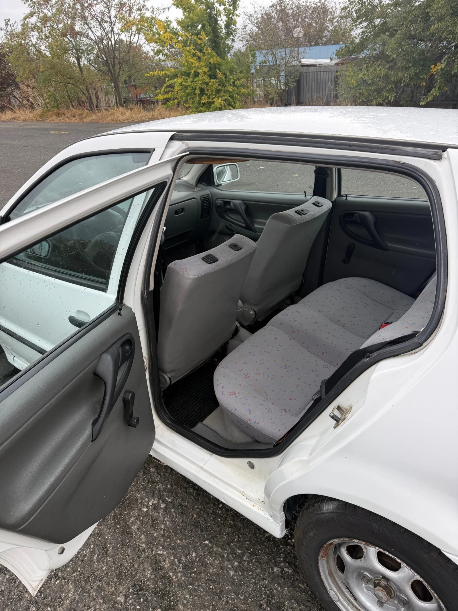 VW Polo 1.3 mono, снимка 7 - Автомобили и джипове - 56484141