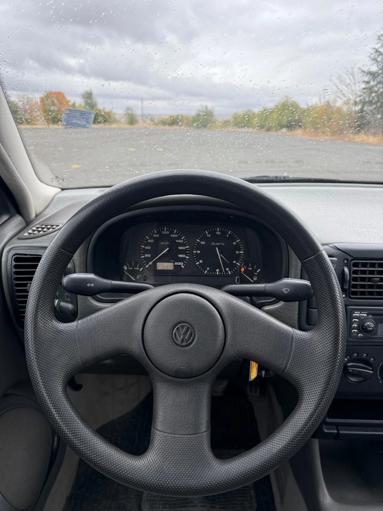 VW Polo 1.3 mono, снимка 9 - Автомобили и джипове - 56484141