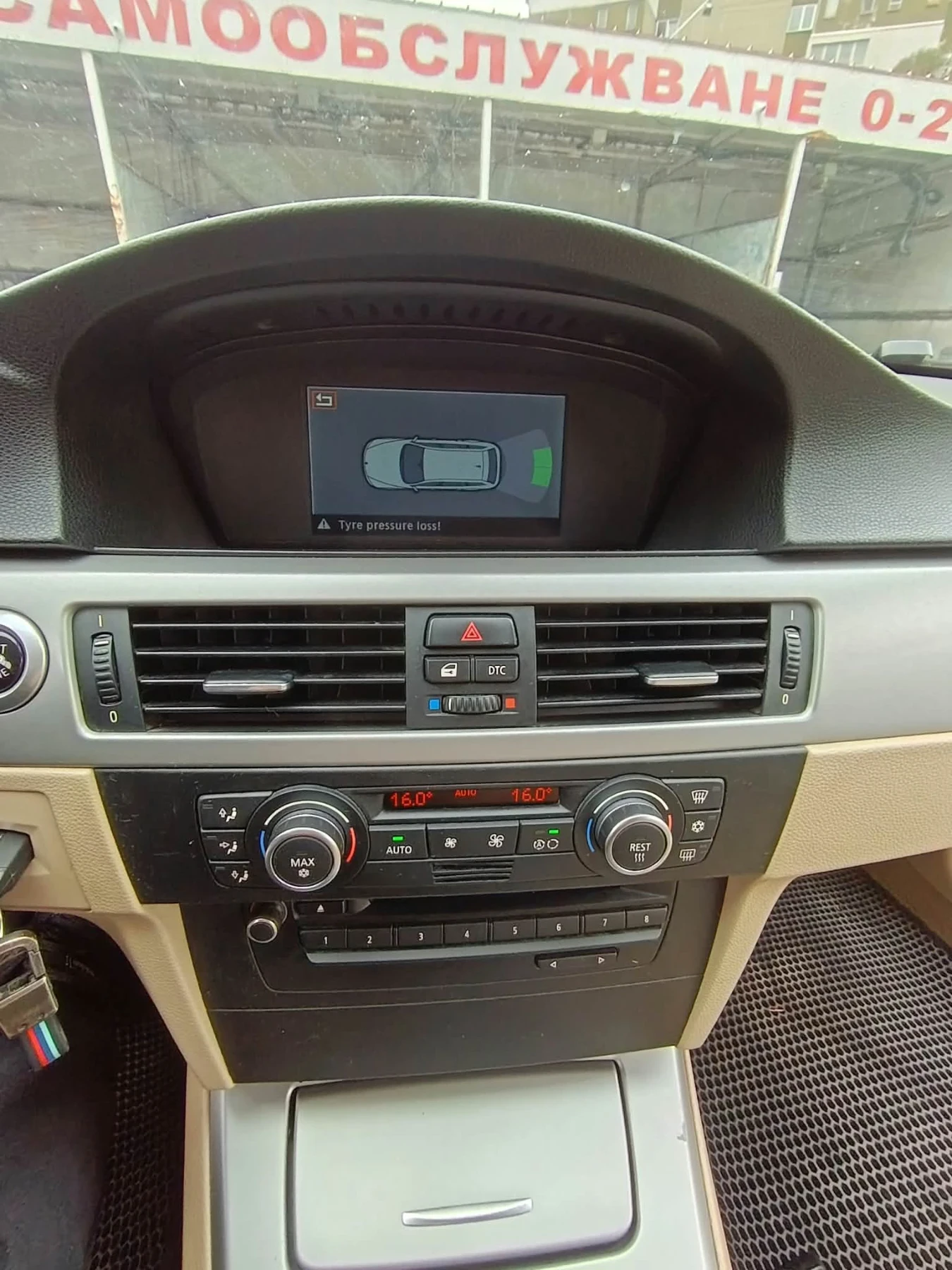 BMW 320, снимка 4 - Автомобили и джипове - 56728291