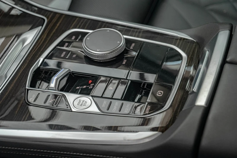 BMW X5 3.0d/xDrive/PDC/Камера/Амбиент/Memory, снимка 10 - Автомобили и джипове - 51660489