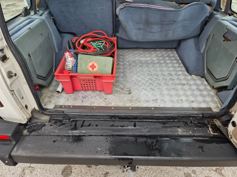 Land Rover Discovery 2.5TDI 4x4 Climatic, снимка 11 - Автомобили и джипове - 52506069