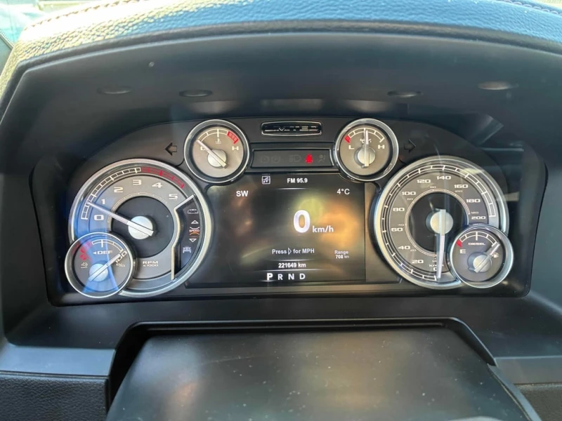 Dodge RAM 2500 * Limited * CARFAX * БЕЗ ПЪРВОНАЧАЛНА ВНОСКА, снимка 8 - Автомобили и джипове - 52700229