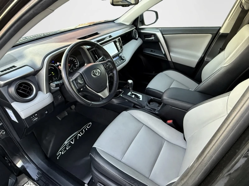 Toyota Rav4, снимка 11 - Автомобили и джипове - 52904790