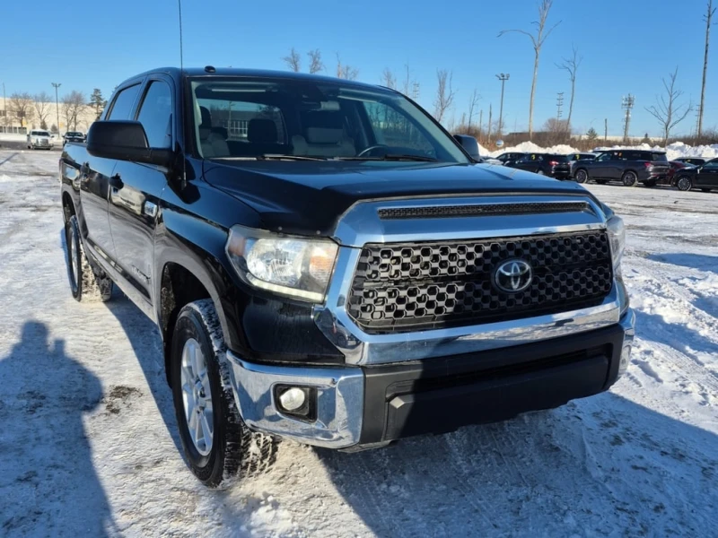 Toyota Tundra * SR5 CREW CAB SHORT BED * CARFAX * , снимка 2 - Автомобили и джипове - 53303821
