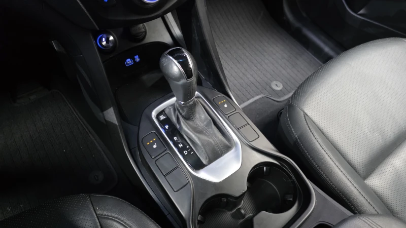 Hyundai Santa fe 2.0CRDI/FACE/Пълна сервизна история !!!, снимка 11 - Автомобили и джипове - 53455234