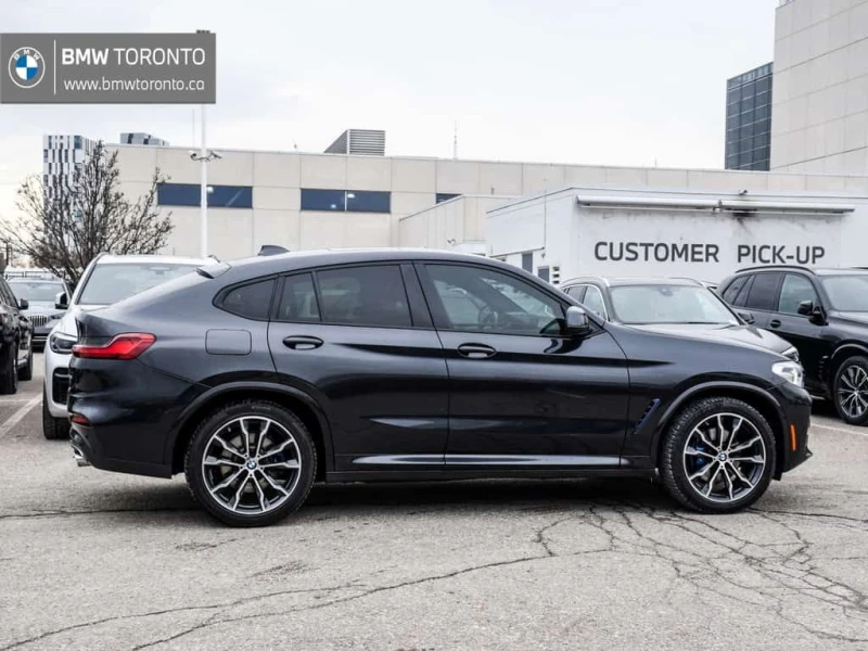 BMW X4 * xDrive30i M Sport/Pano Roof/CarPlay/HeatedSteeri, снимка 4 - Автомобили и джипове - 53512622