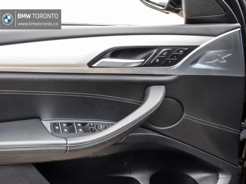 BMW X4 * xDrive30i M Sport/Pano Roof/CarPlay/HeatedSteeri, снимка 8 - Автомобили и джипове - 53512622