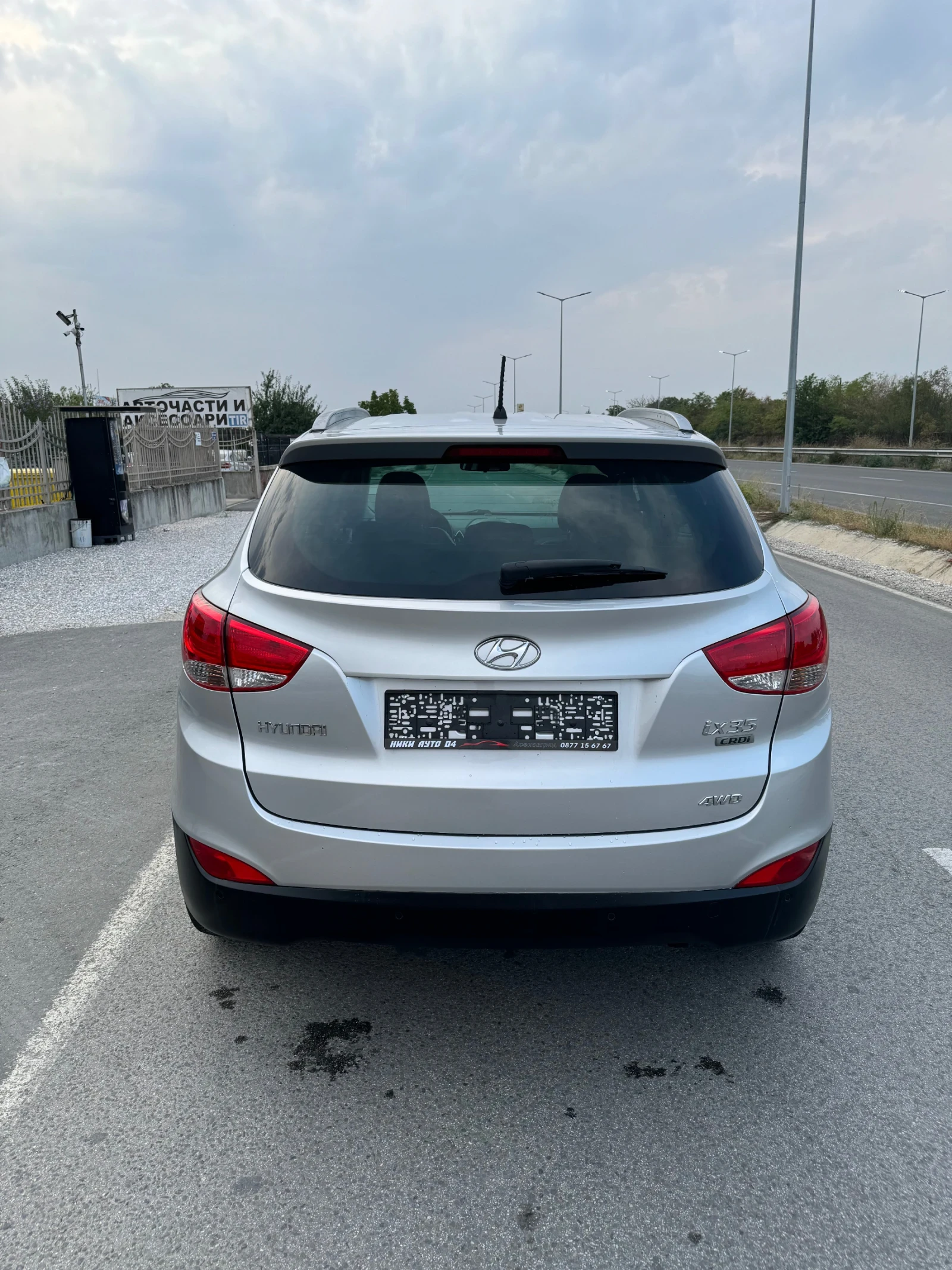 Hyundai IX35 2.0 - изображение 4